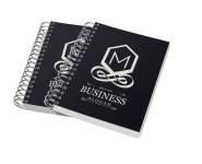 AGENDAS, CADERNOS E APOSTILAS CADERNETA CAPA MALEÁVEL WIRE O MIOLO PERSONALIZADO ABERTURA HORIZONTAL CAPA COUCHÊ 300G E MIOLO AP 75G LAM FOSCA FR E HOTSTAMPING FR 48 FOLHAS 105X150MM - 4X0 - 20unid - CW3HS20C