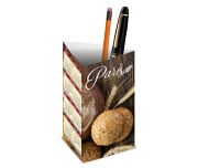 CALENDÁRIOS E FOLHINHAS 2025 CALENDÁRIO DE MESA PORTA CANETAS VERTICAL COUCHÊ 300G LAM FOSCA FRENTE