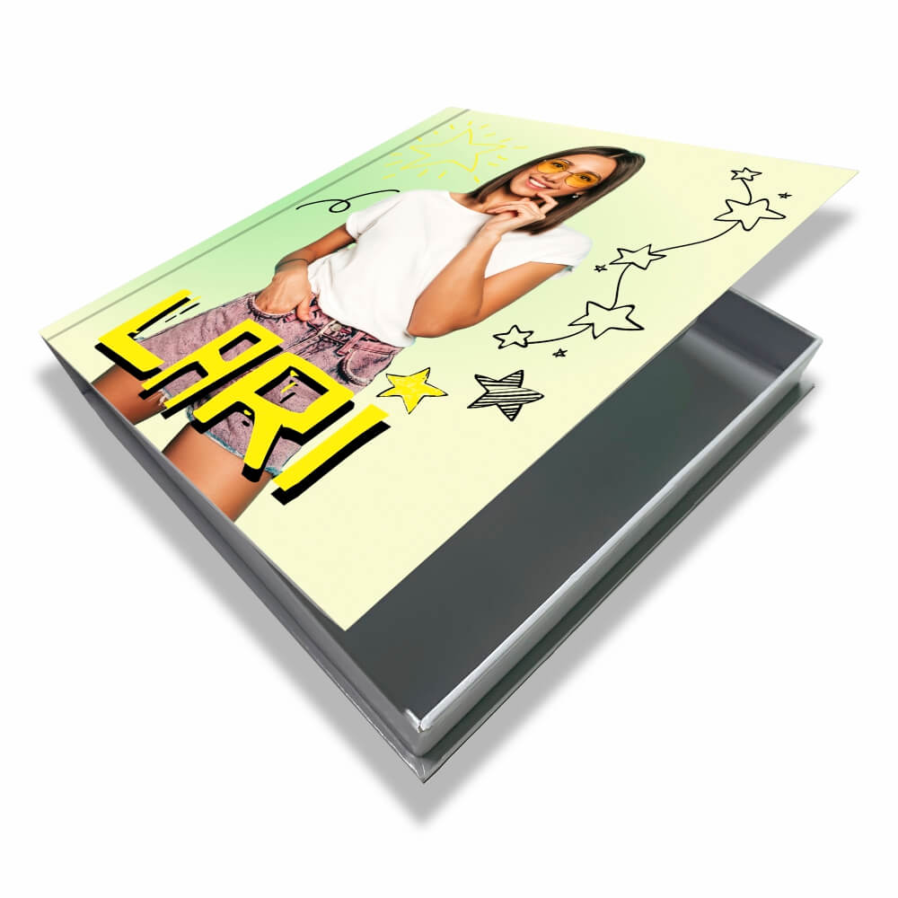 FOTO PRODUTOS FOTOLIVROS OU PHOTOBOOKS CAPA DURA CASE PARA PHOTOBOOKS 36 PÁGINAS 15X15CM
